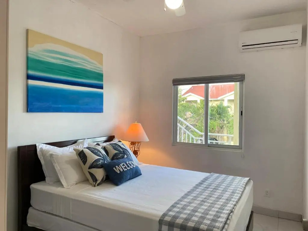 Lovely 2-bedroom Apartment in Venetian Road