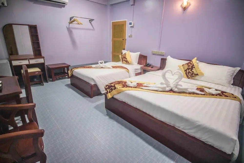 Golden Gum-Kino Hotel Mandalay