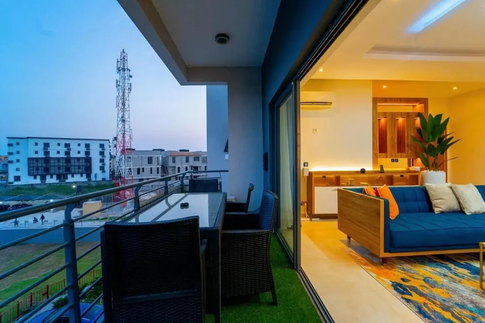 Premium Luxury Apartment by Smart Home