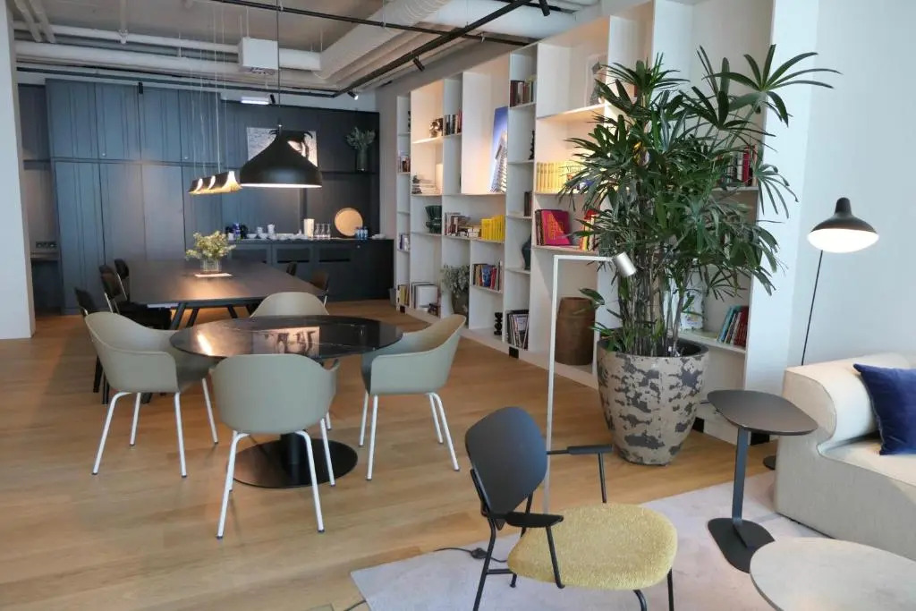 New Luxury apartment overlooking Vienna