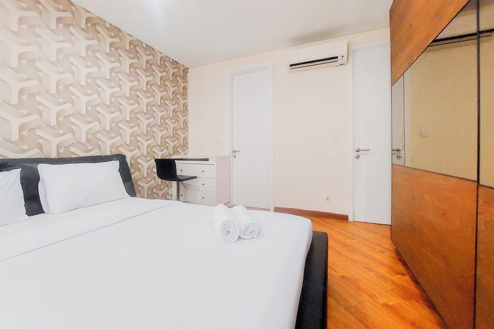 Homey And Modern 1Br At Paddington Heights Apartment