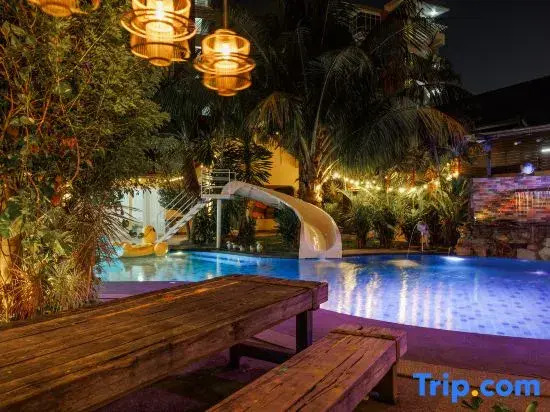 Phuniphat Pool Villa
