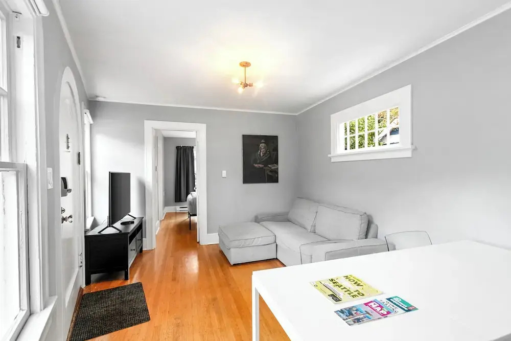 Montlake Hideaway in Spite House