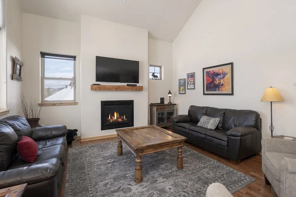 Trailhead Lodge 734 2 Bedroom Condo by RedAwning