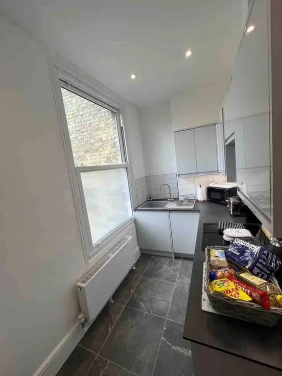Stunning 4-bed Apartment in Cambridge