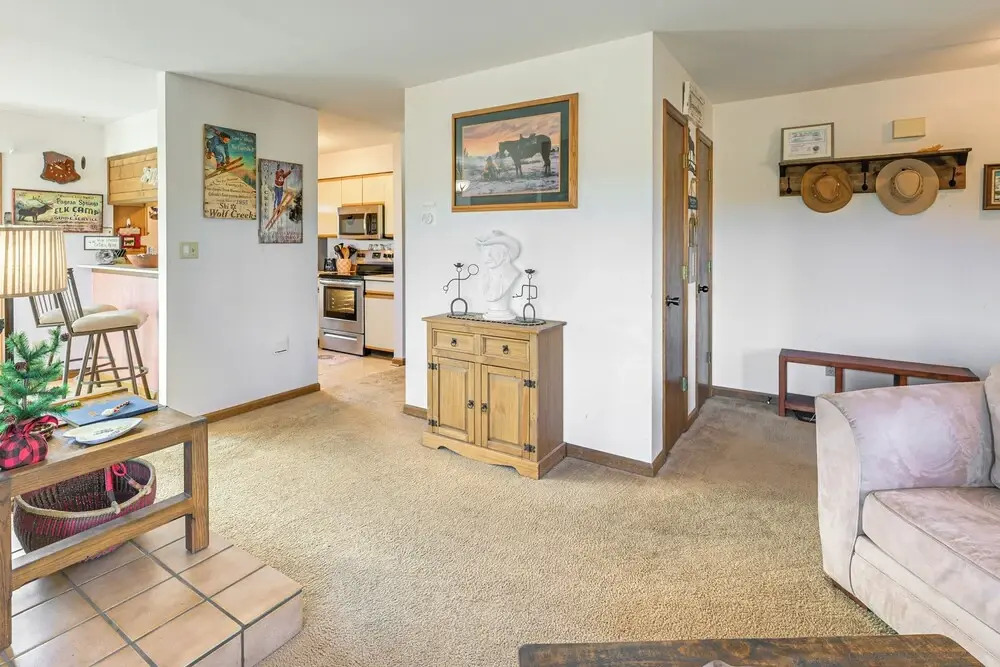Pagosa Condo w/ Deck, 4 Mi to Hot Springs & Dtwn
