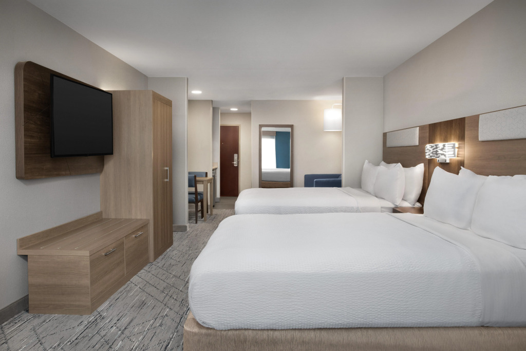 Holiday Inn Express & Suites by IHG Chambersburg by IHG