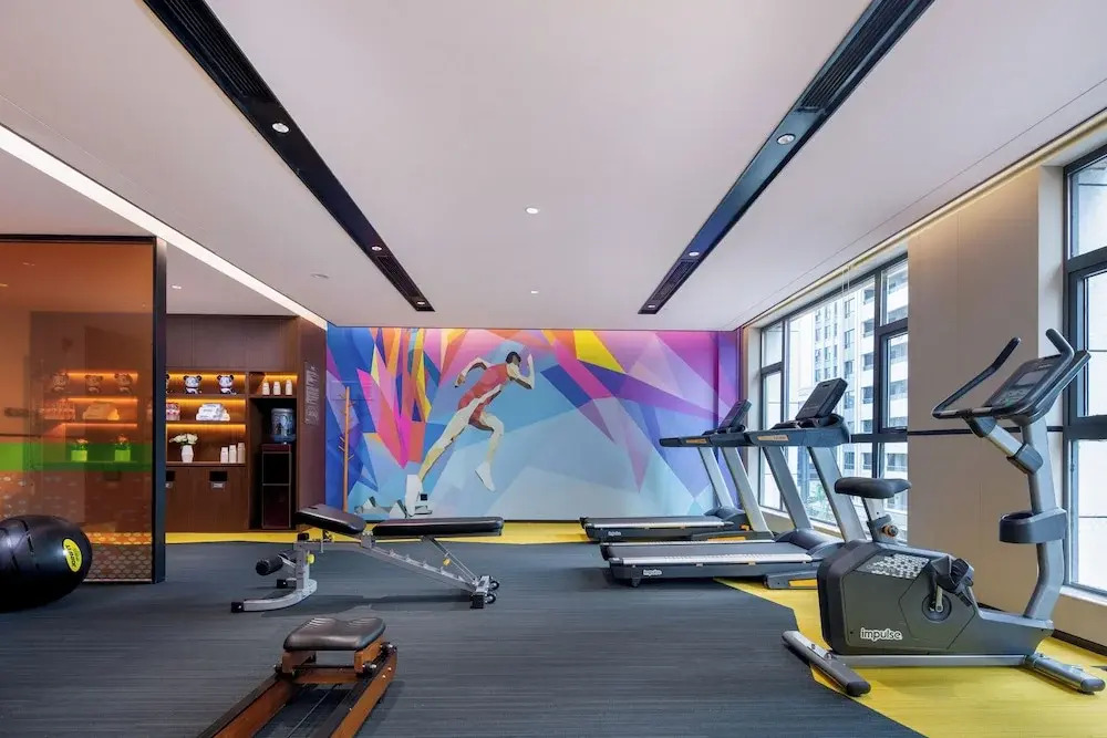Hampton by Hilton Zhangjiajie Tianmen Mountain -Situated opposite the Tianmen Mountain Cable Car Station -Provide free airport shuttle service - English-speaking customer service