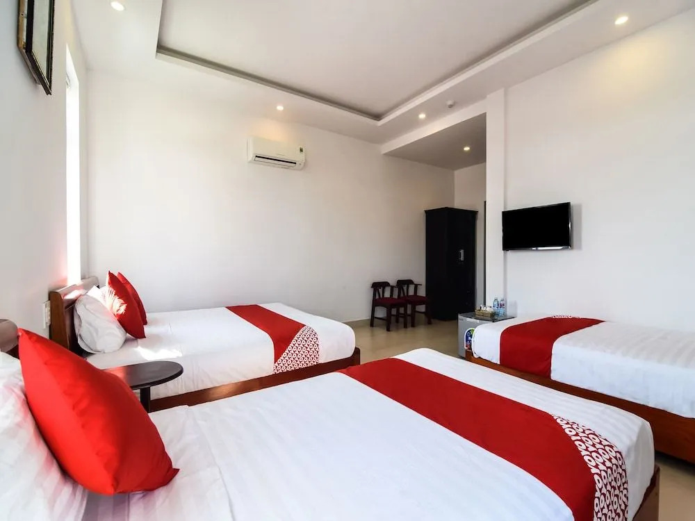 Oyo 696 Cam Ranh Hotel 1