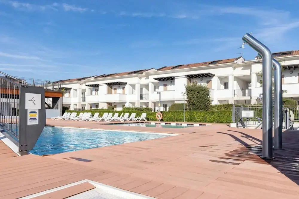 Modern Flat With big Swimming Pool and Balcony