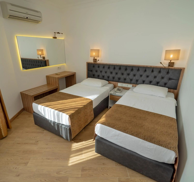 Kleopatra Celine Hotel