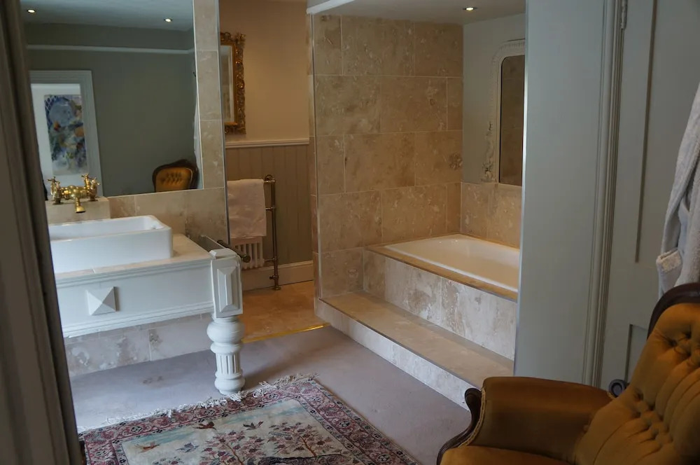 Cedar House Boutique B&B