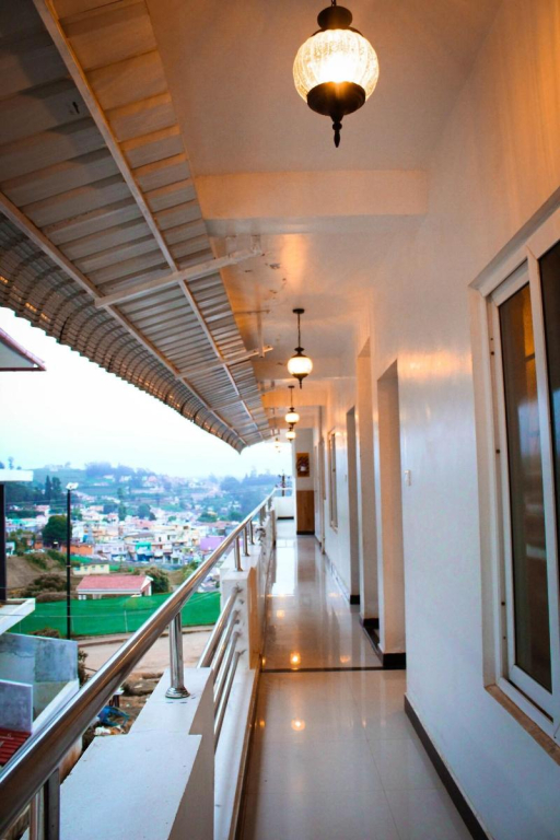 Al Woodlands Residency