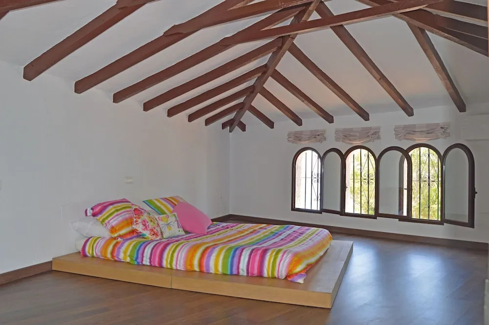 Beachfront villa protected private pool 4 bedrooms Marbella