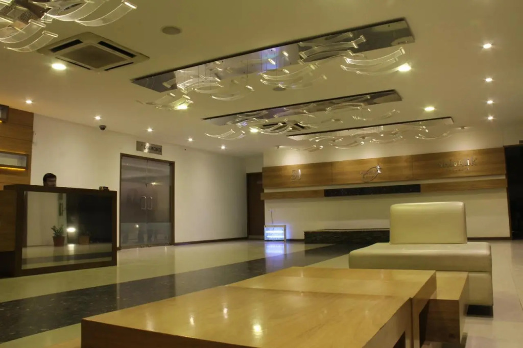 Hotel Platinum Inn