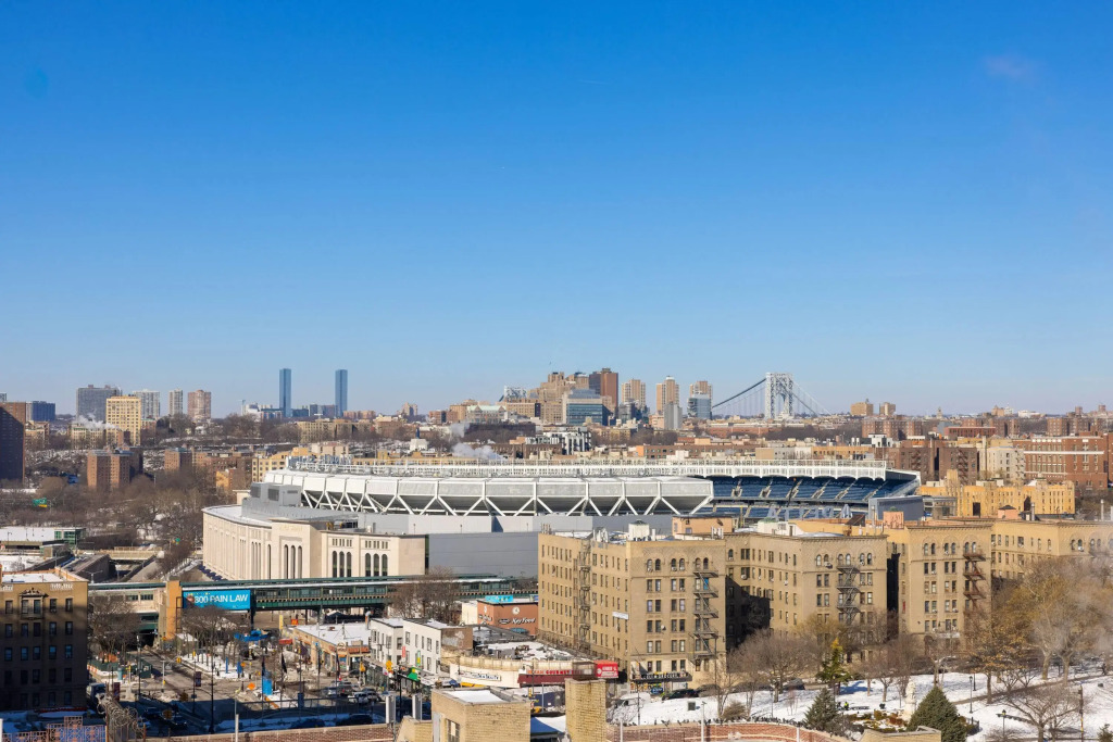 Super 8 By Wyndham Bronx Near Stadium