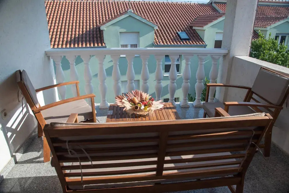 Kastel Gomilica Cozy and Stylish Apartments near the Sea