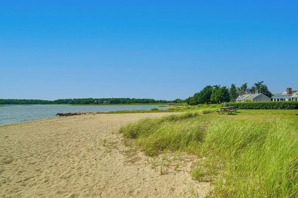 Walk to 2 Beaches! Group-friendly Pocasset Home