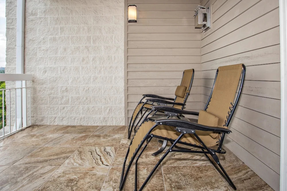 Whispering Pines 212