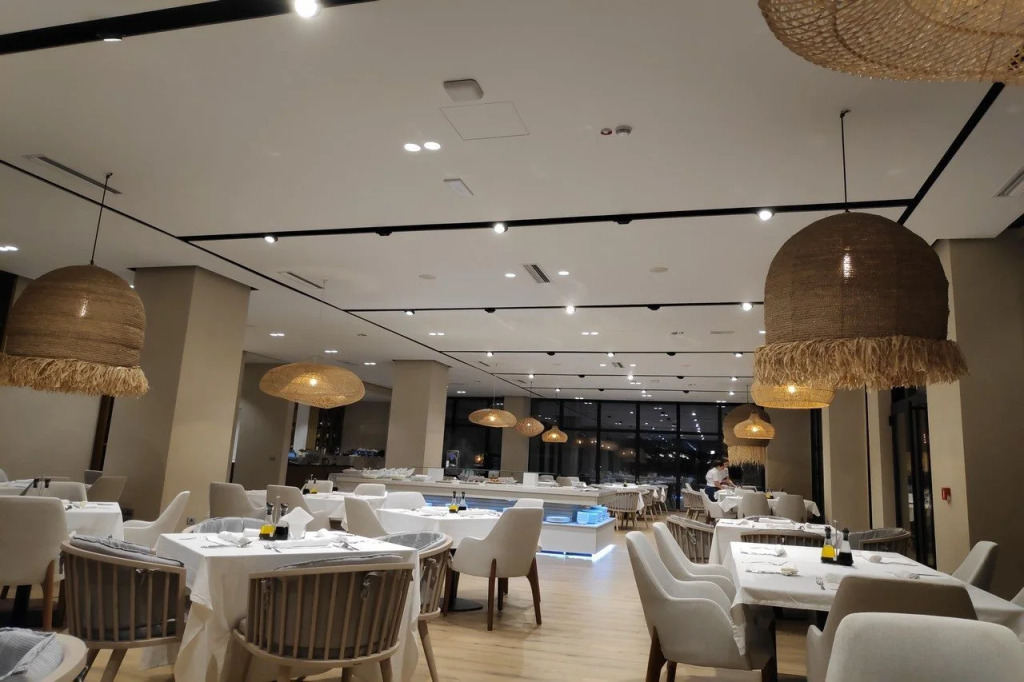 Supreme Hotel