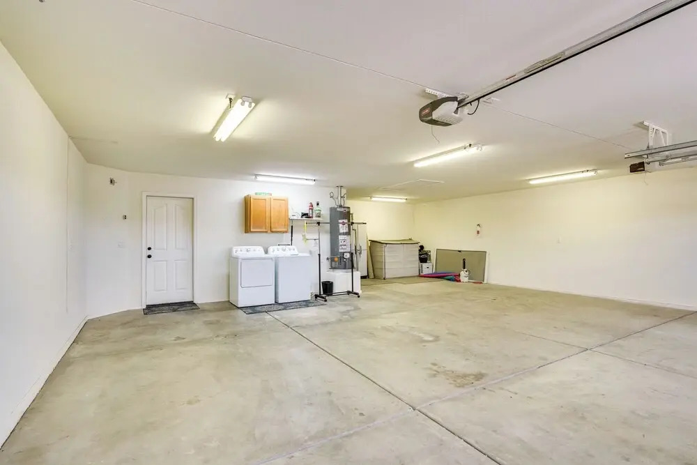 4 Mi to Lake Access: Home w/ Lake & Mtn Views!