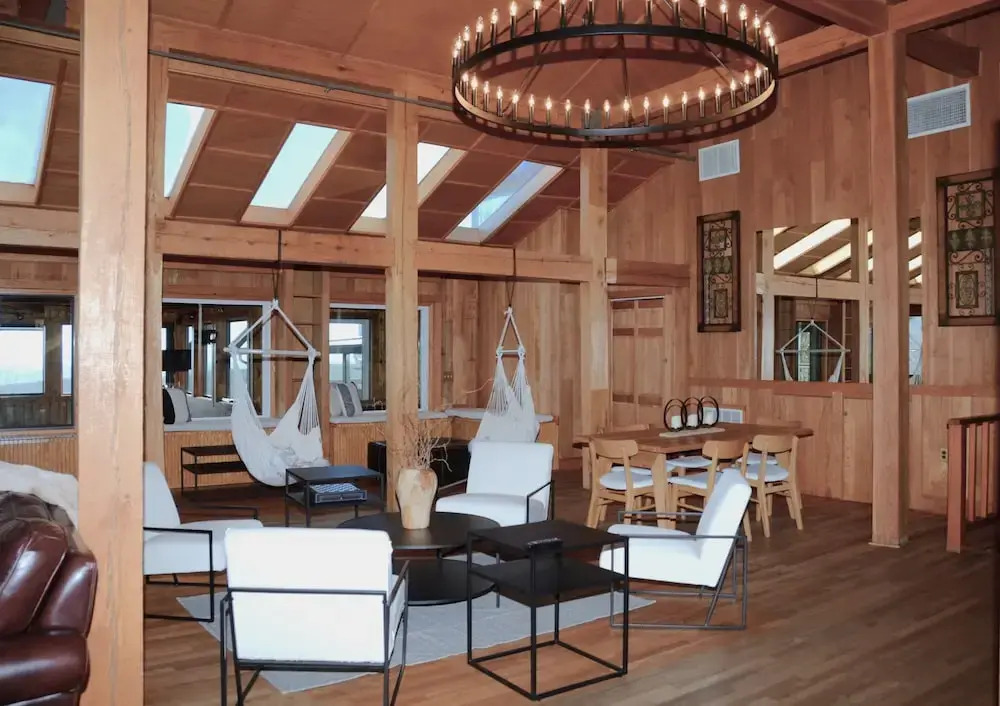 Bent Mountain Lodge