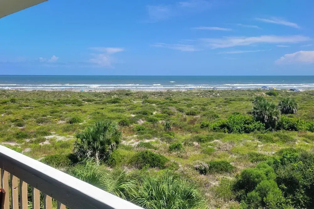 Lovely Ocean-view Condo With Pools, hot Tubs, Private W/d, & Central AC
