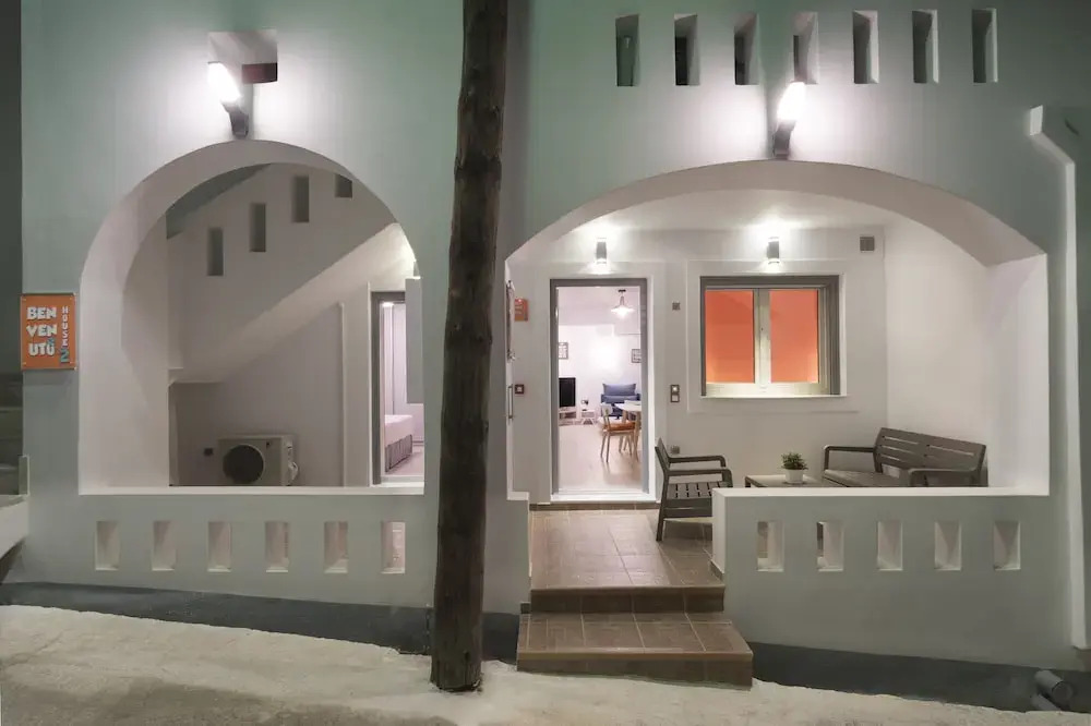 Benvenuto Houses