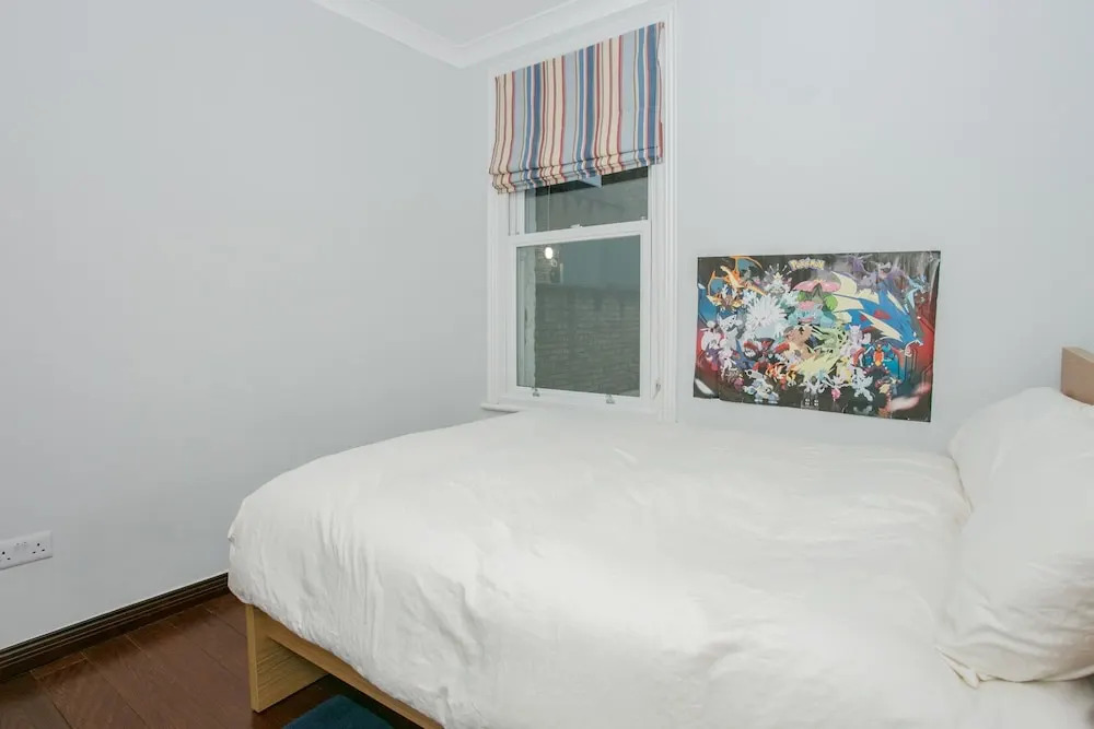 Modern 5 Bedroom House In Battersea