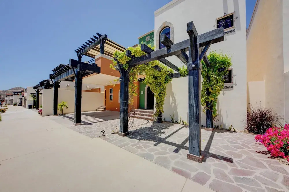 ‘Casa Verde’ in Cabo San Lucas - 3 Mi to Marina