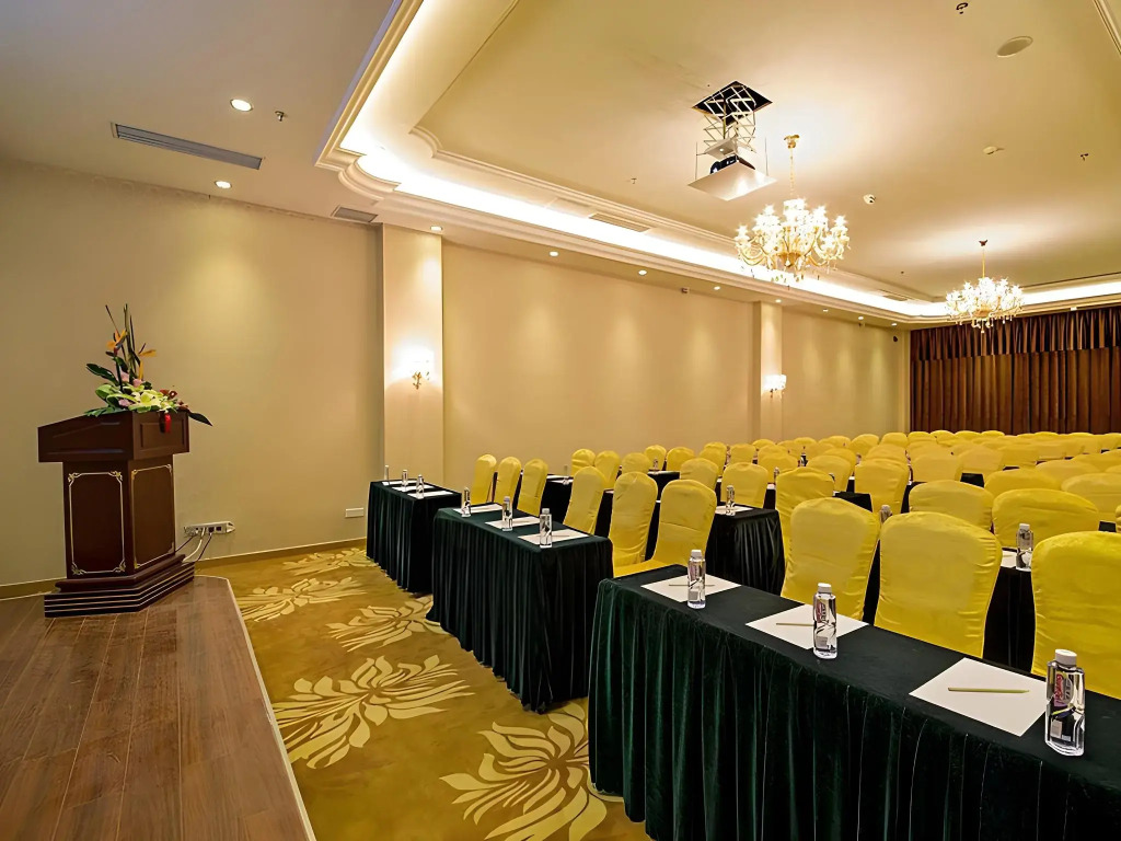 Vienna Hotel Guilin Wanfu Square