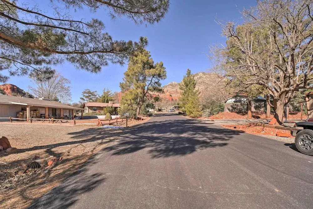 Private Hot Tub Pet-Friendly Home in Sedona!