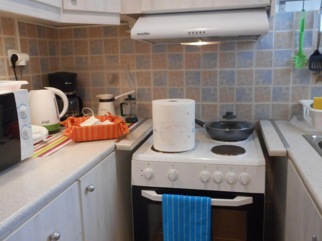 Snug apartment in Αθήνα with veranda