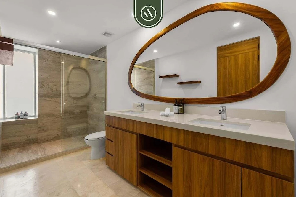 Luxury 4 BR Condo Amazing Views - Beach - Pools