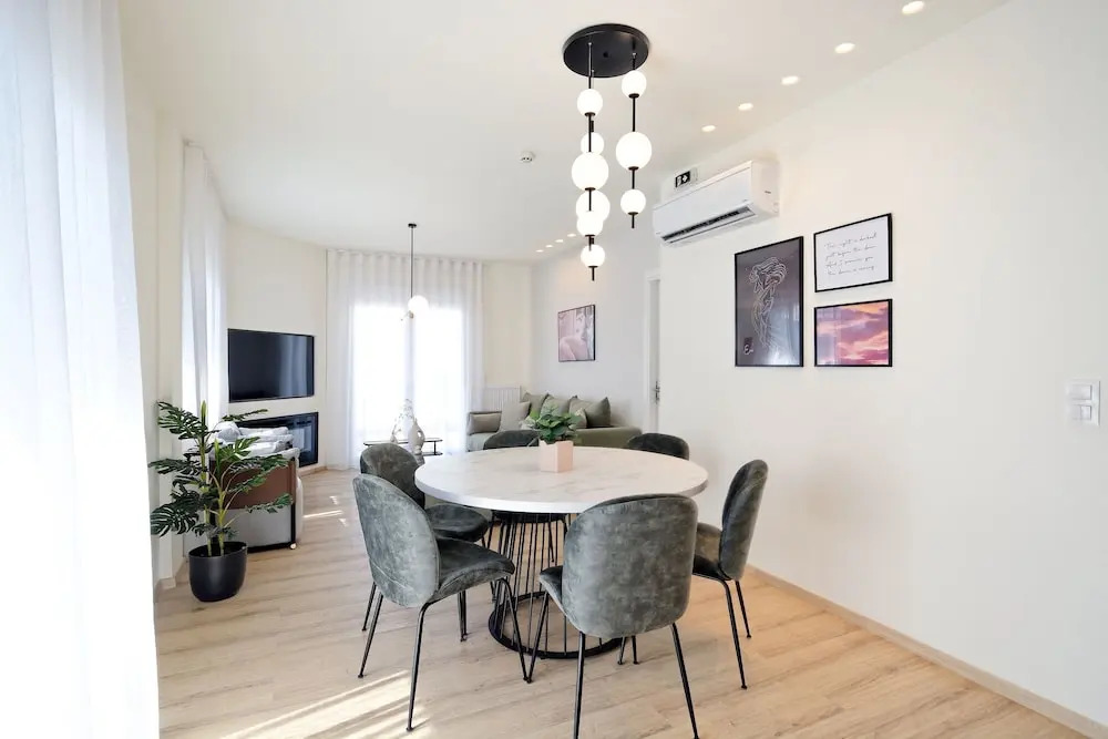 Eos Residence