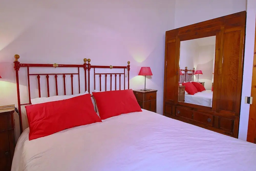 Spacious Villa With Pool in Fabriano Italy