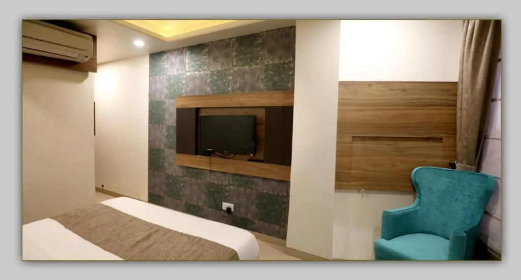 Adarsh Palace Hotel