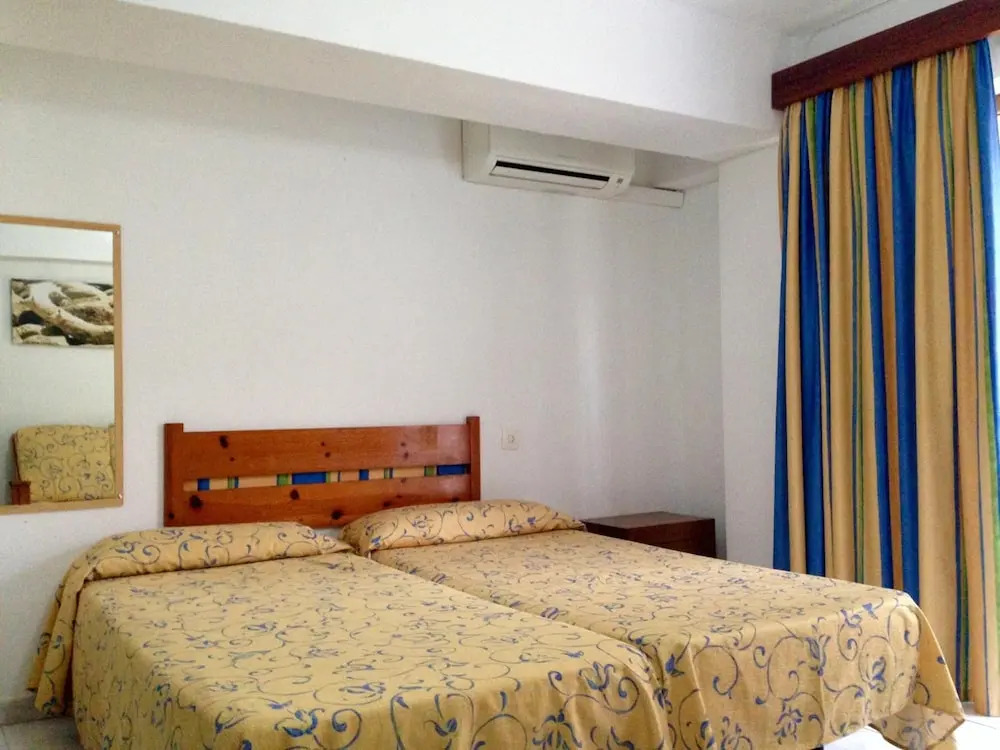 Apartamentos Llevant