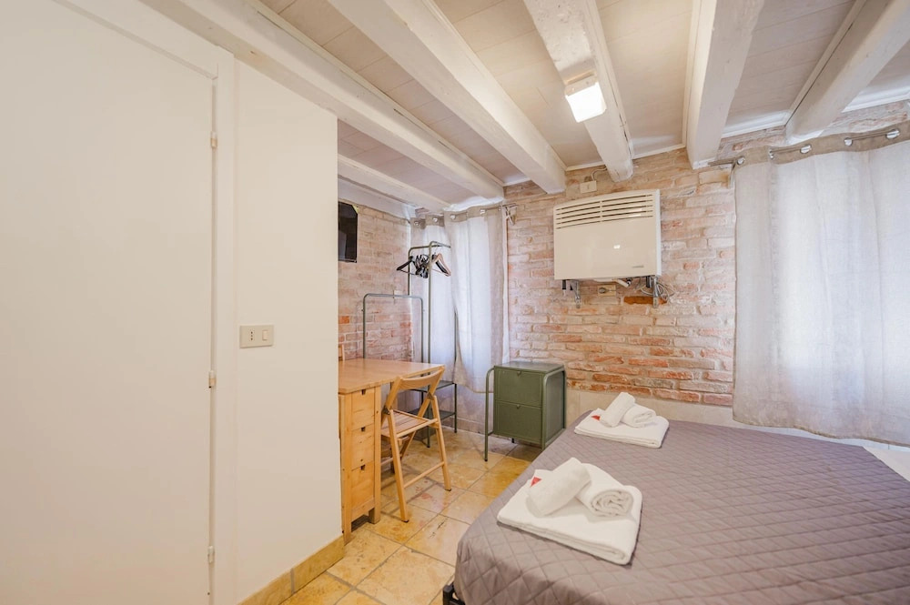 Balastro Design Rooms