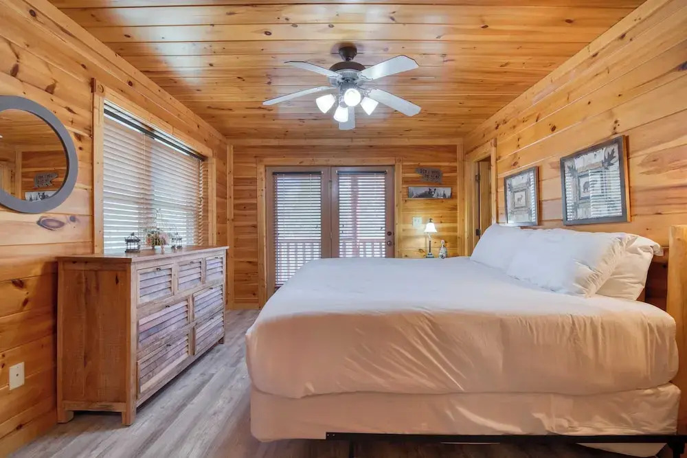 The Big Easy by Avantstay Hot Tub, Game Room, Spacious Deck Premier Location