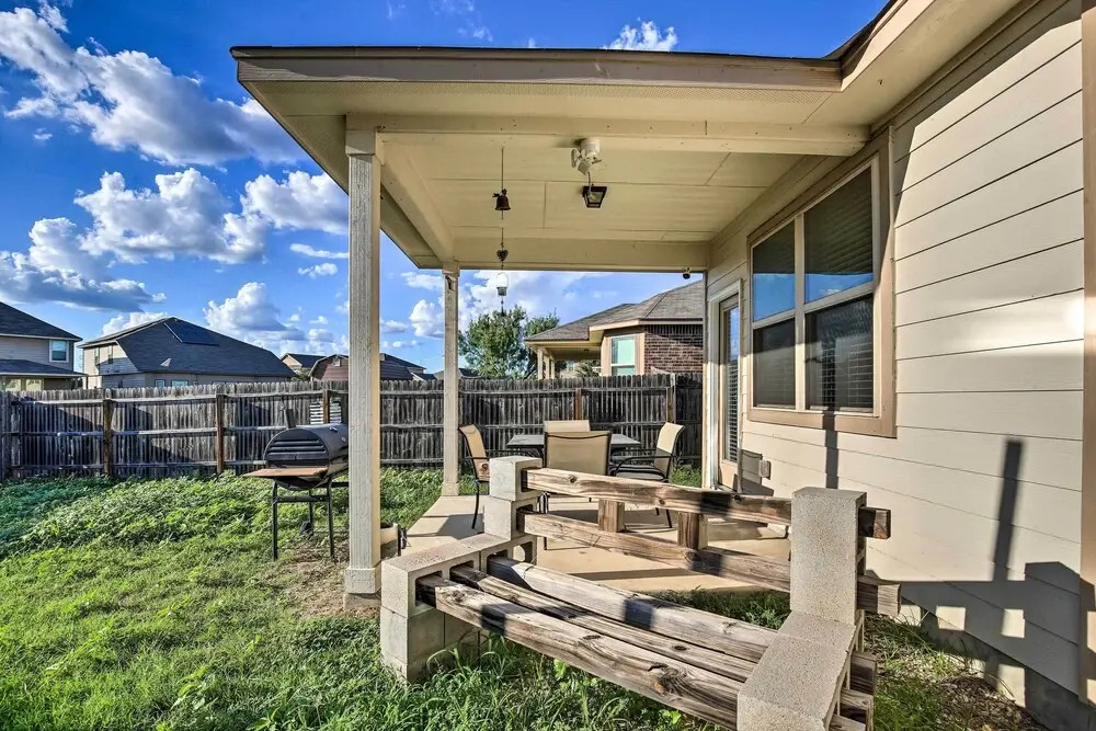 San Antonio Home w/ Yard ~ 8 Mi to Lackland!