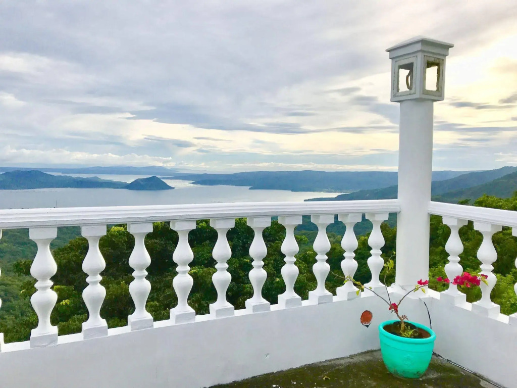 Costiera Fermiliana Tagaytay