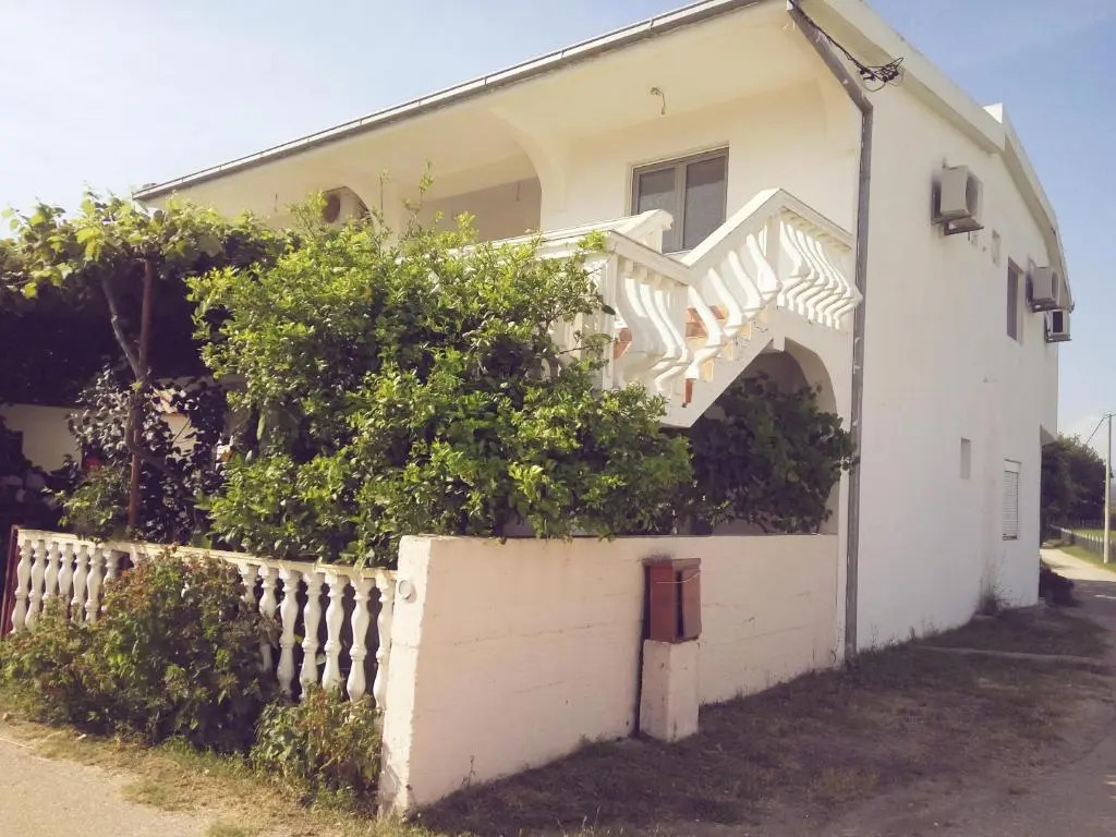 Kastrati Apartments
