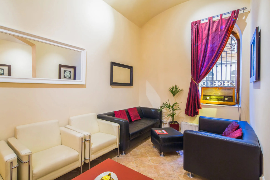 City Lounge Hotel