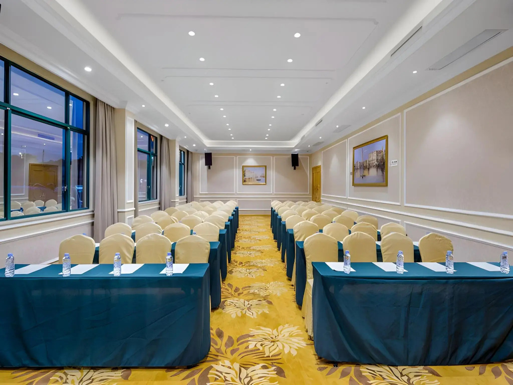 Vienna Hotel (Guangzhou Zengcheng Wanda Plaza Metro Station Branch)