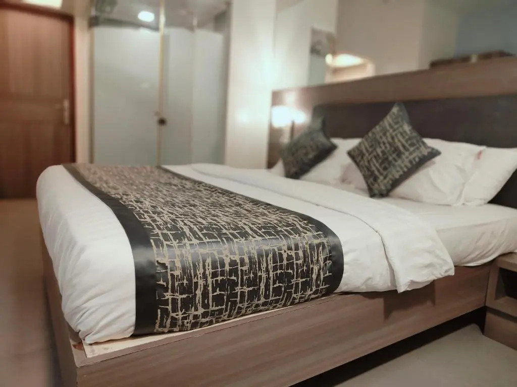 Apollo Guest House - Colaba Causeway