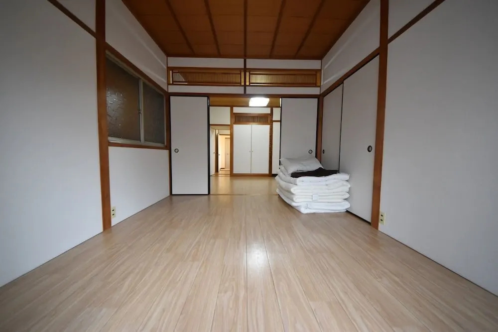 Tarbo's House Surugamachi : Near JR Nara Station 10ppl