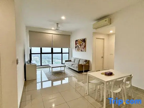 Icon6 Condo Conezion Ioi City Mall Putrajaya, Pool View