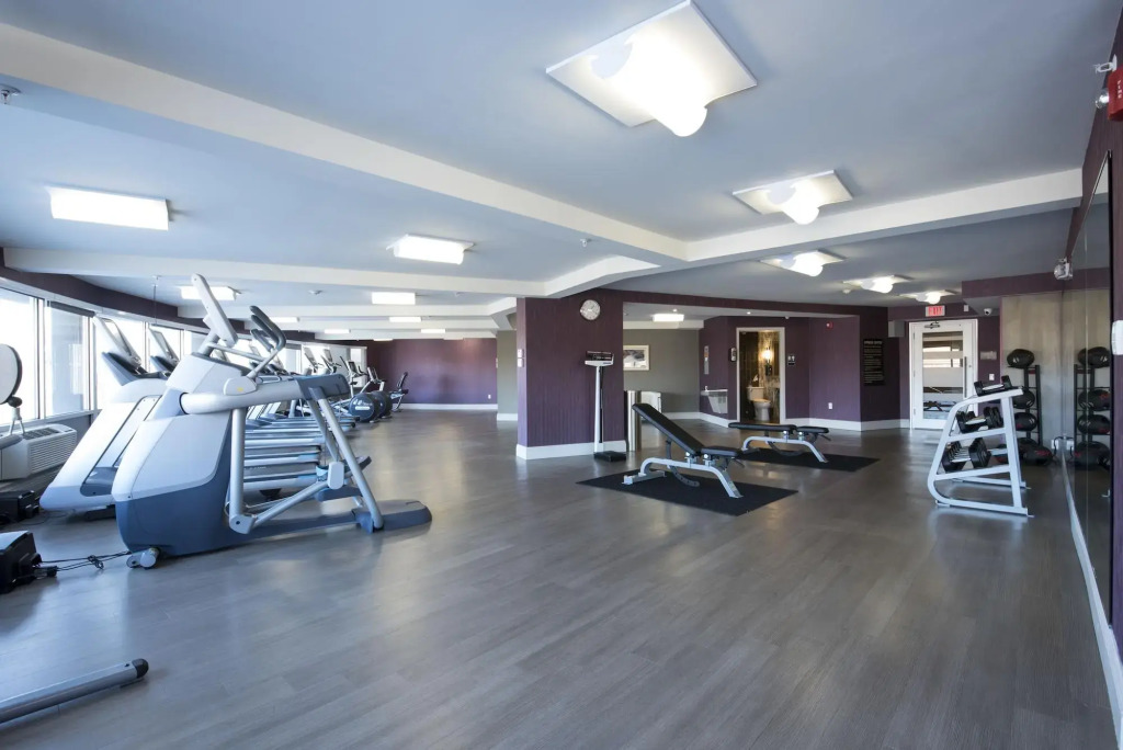 Crowne Plaza Saddle Brook by IHG