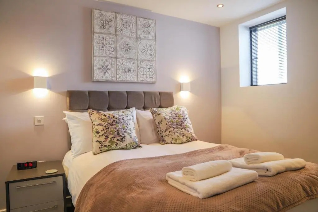 Apartment Seven